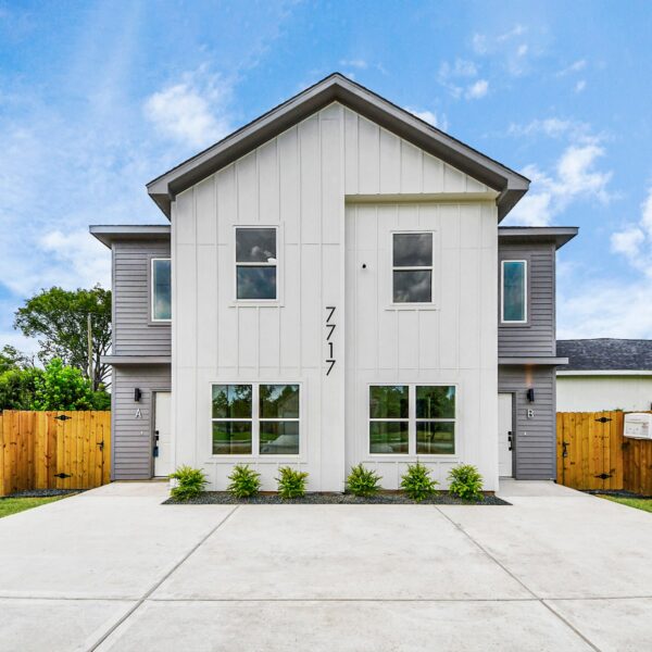 Duplex 7717, Houston Texas